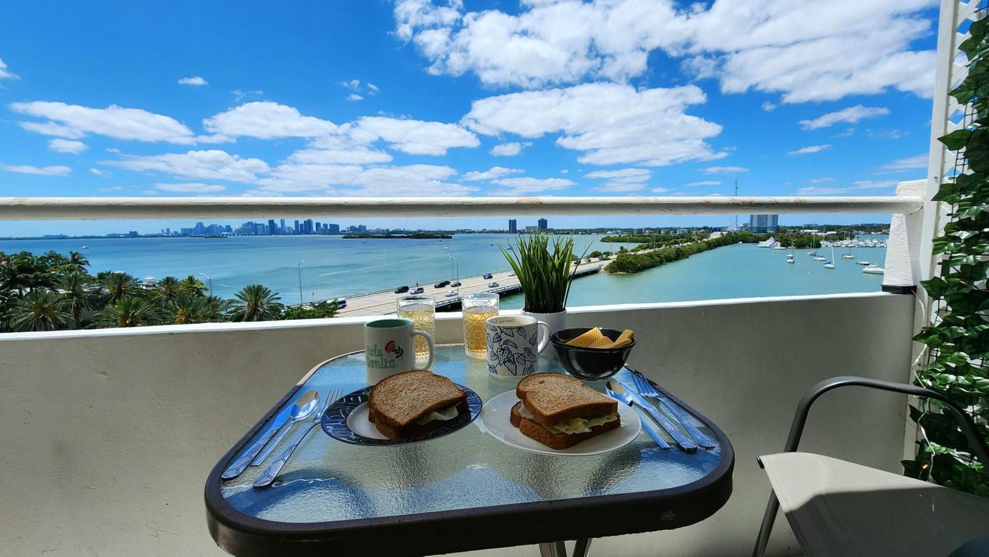Bayfront Apartment Breathtaking Views- One Bedroom W Balcony- Living Room -Free Parking Miami Beach Kültér fotó