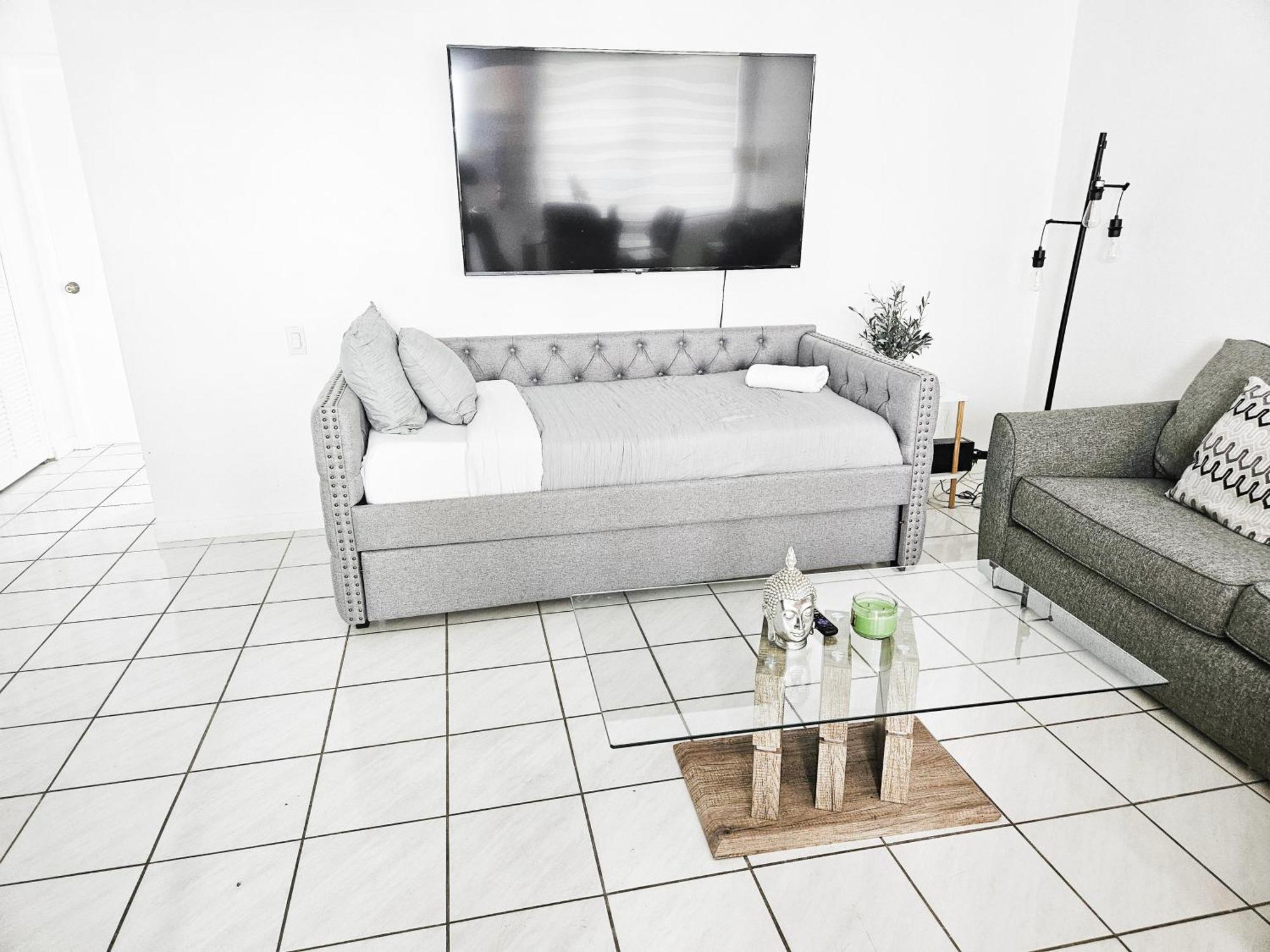 Bayfront Apartment Breathtaking Views- One Bedroom W Balcony- Living Room -Free Parking Miami Beach Kültér fotó