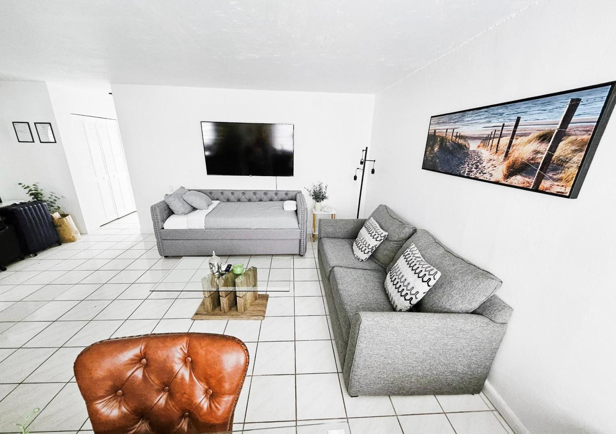 Bayfront Apartment Breathtaking Views- One Bedroom W Balcony- Living Room -Free Parking Miami Beach Kültér fotó
