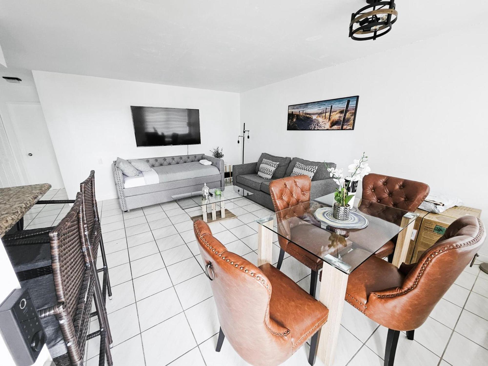 Bayfront Apartment Breathtaking Views- One Bedroom W Balcony- Living Room -Free Parking Miami Beach Kültér fotó